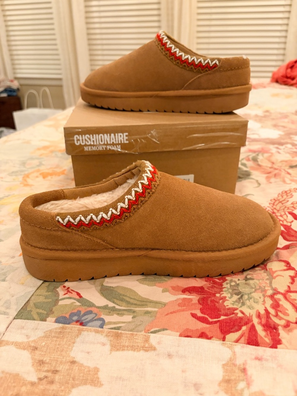 CUSHIONAIRE KETO Tan Suede Memory Foam Mule - Women's Slip-On Clog SIZE 6.5